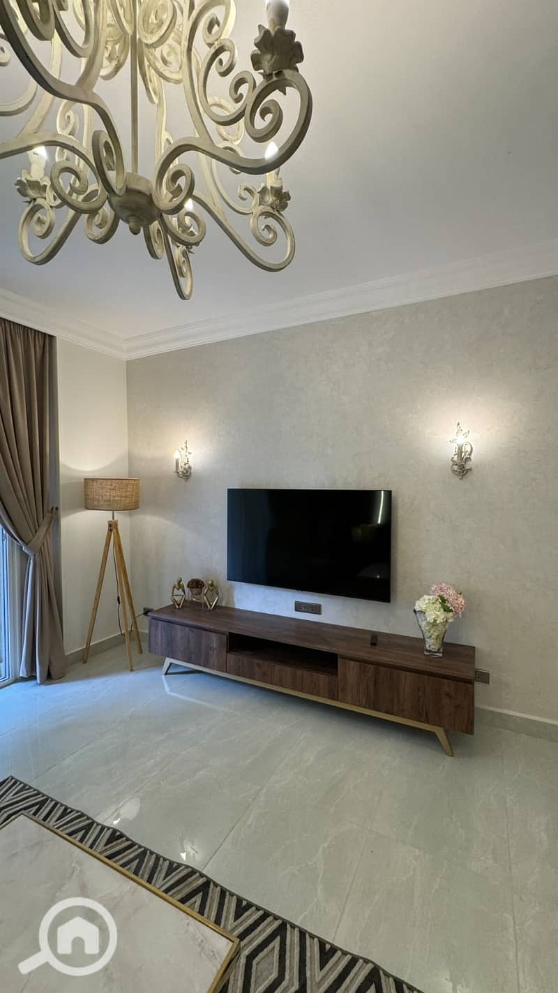 6 8655cbc7-d28c-438e-8020-3b3d905998bf. jpg