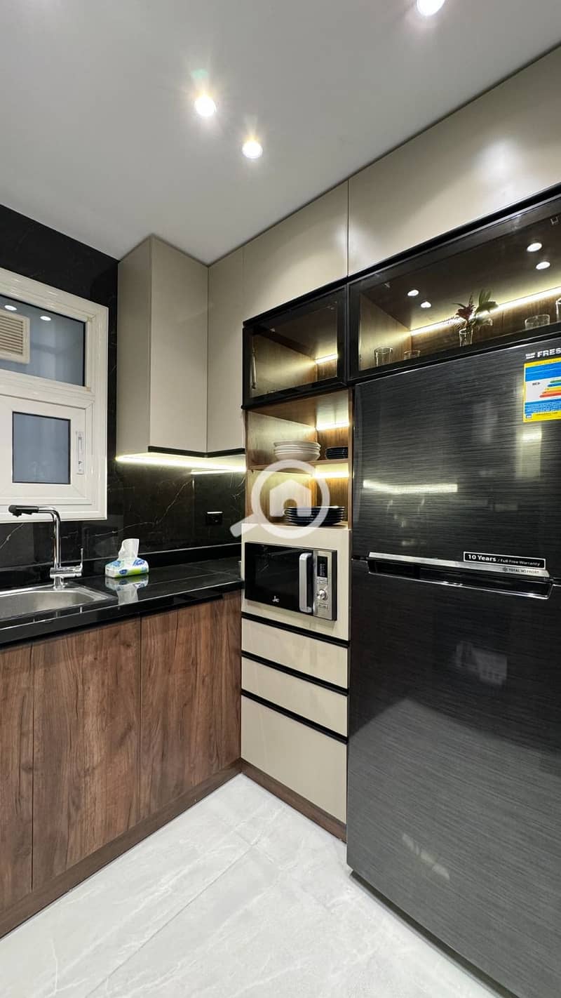 13 402087ba-b12e-4241-8064-b5fa5b10db24. jpg