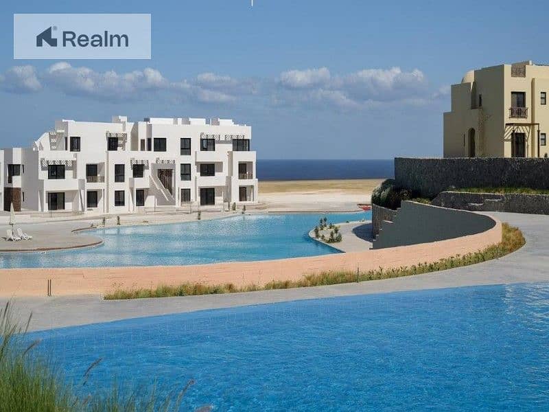 4 4bcfebe5-35d9-4f22-b8c1-cb80981c7c7f. jpg