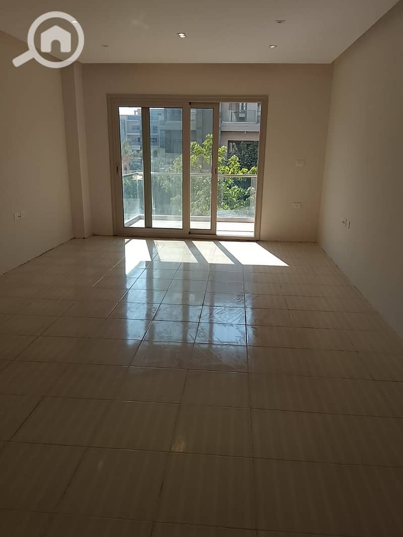 4 571cb53a-5ab5-4174-b393-b47d8be1acfd. jpeg