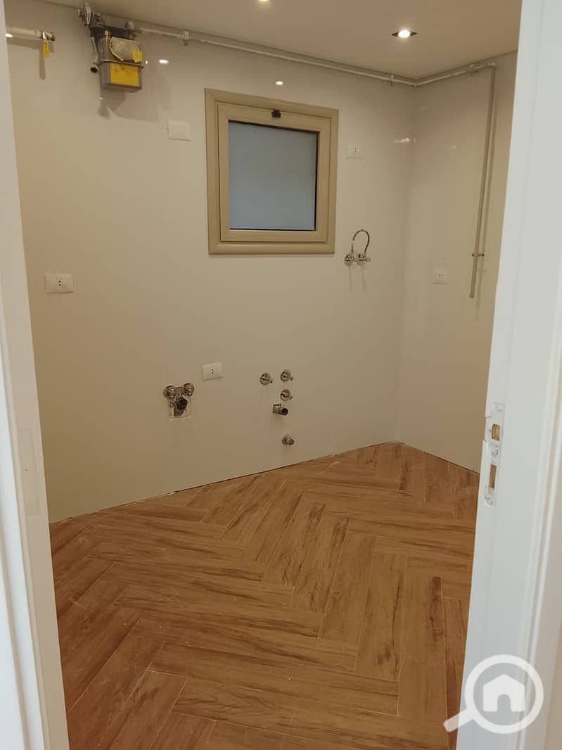 6 85839331-1499-4825-9e84-f76e99a9c617. jpeg