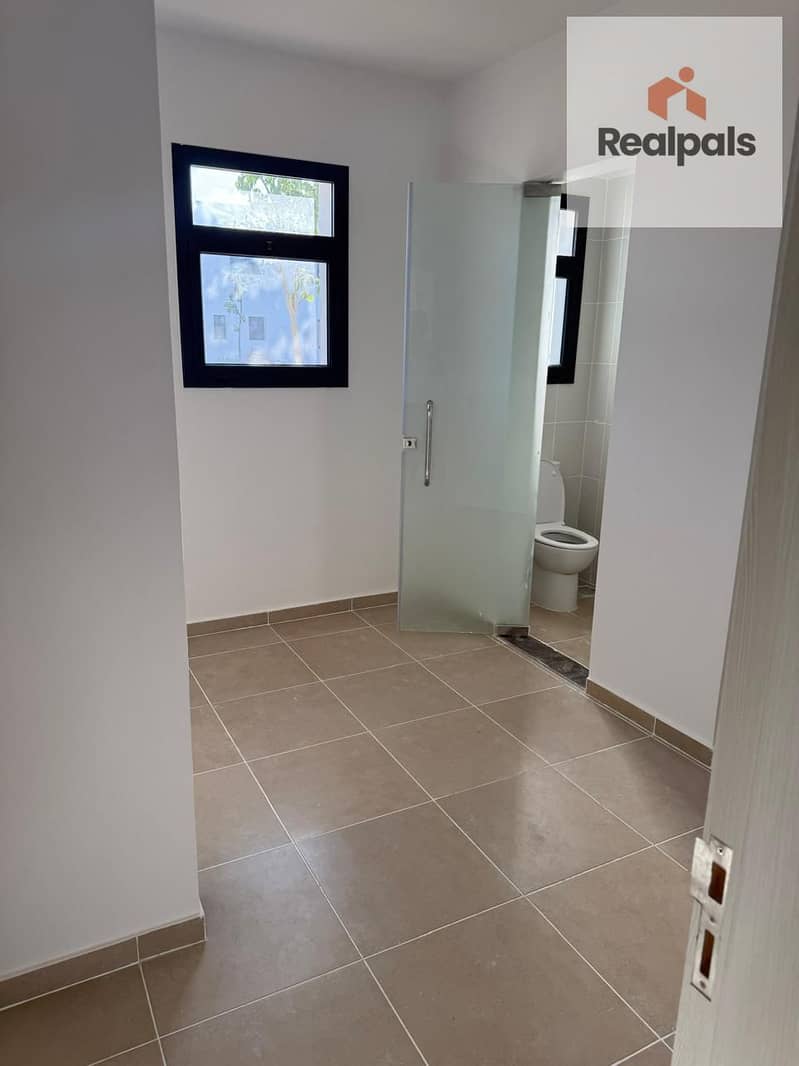 4 WhatsApp Image 2025-09-09 at 2.54. 43 PM. jpeg