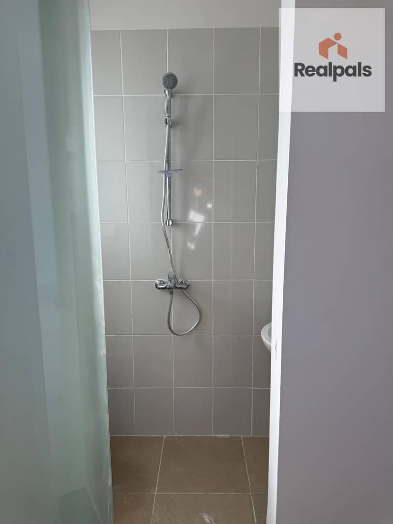 5 WhatsApp Image 2025-09-09 at 2.54. 42 PM. jpeg