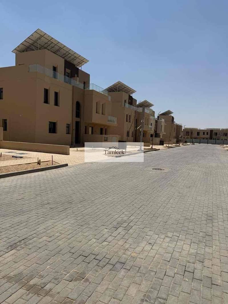 3 e5d8eecc-73e0-4ddd-94d0-40daf63758c2. jpg