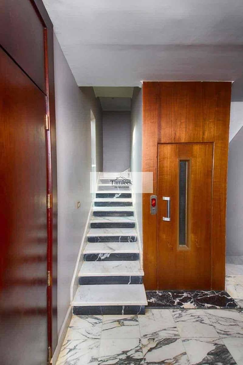 10 6759daf1-b070-4e63-9b25-544dfb8486ed. jpg