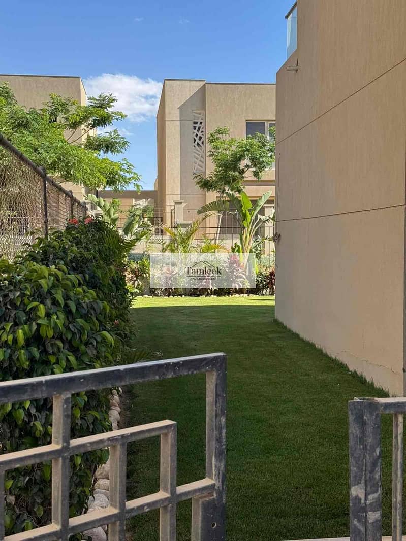 4 15ebbb80-7d5b-483f-918c-09bd406331a9. jpg