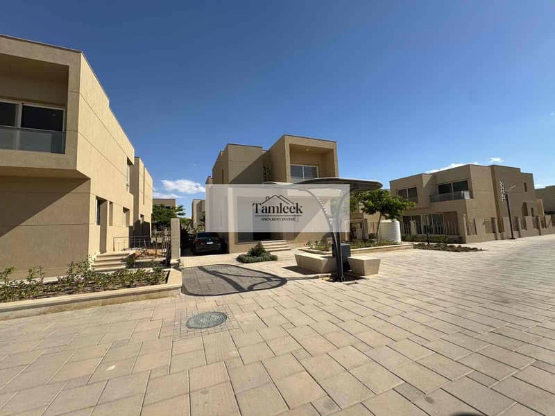 5 e8e78774-7ab0-47cd-96e8-7eb0eb4e517b. jpg