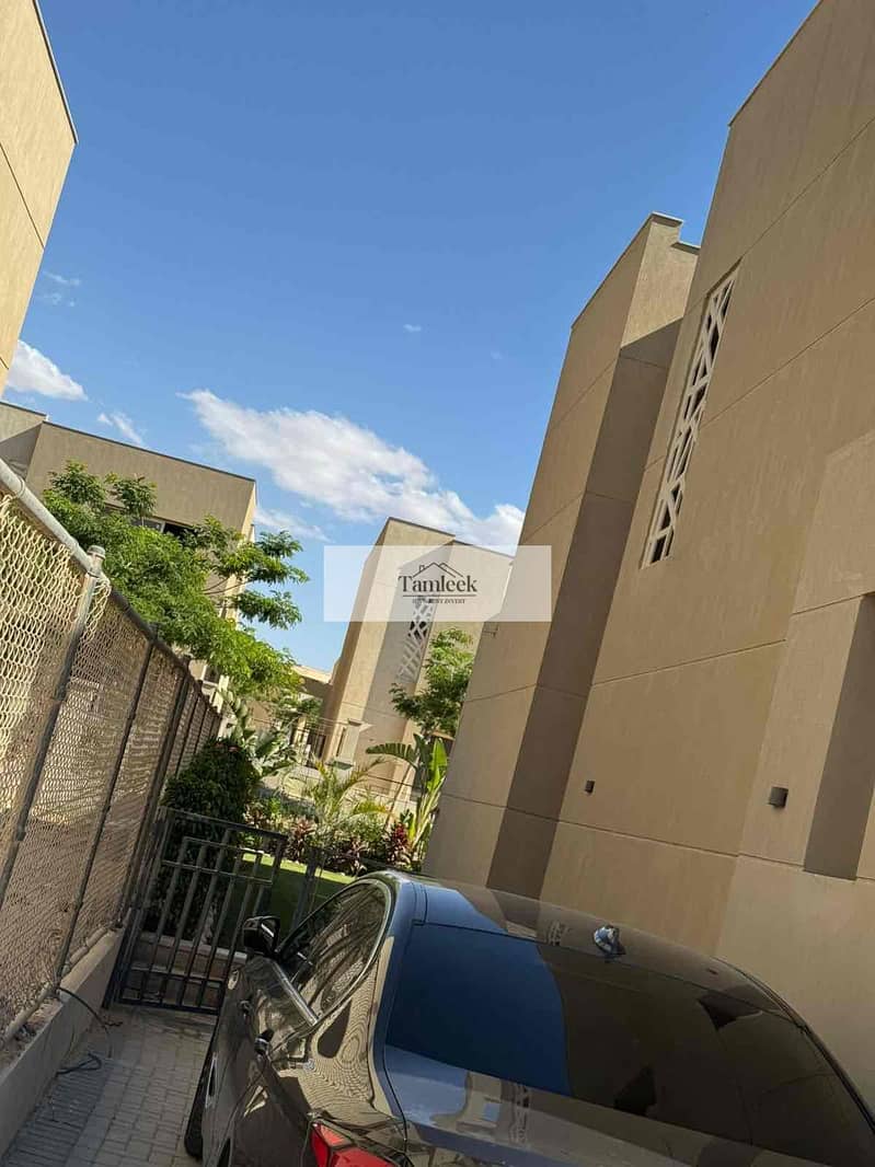 6 878e0278-356c-4f09-859c-970b8cdd5248. jpg