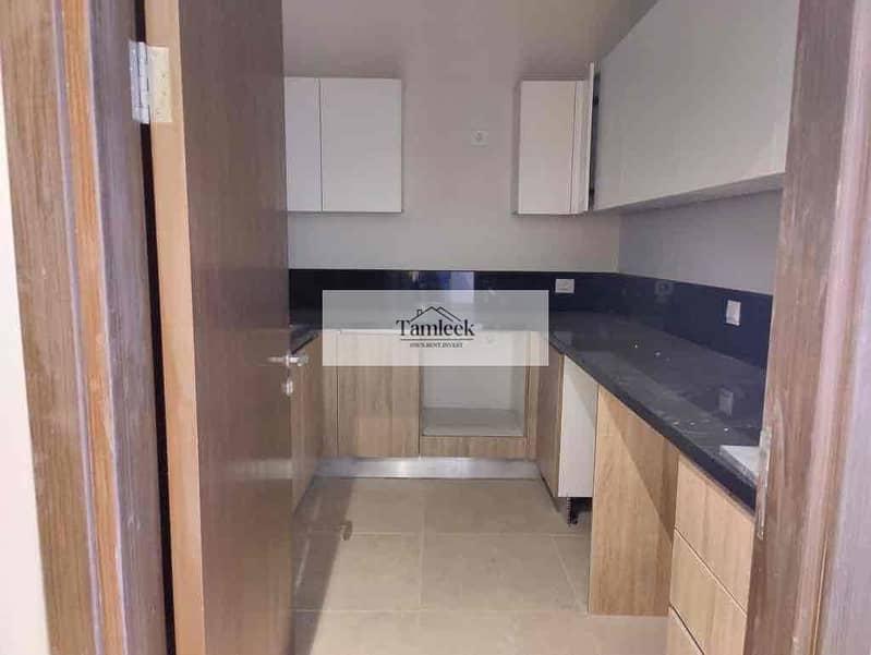 2 d2ac083e-bee1-473e-bc3e-786bf5ce206b. jpg