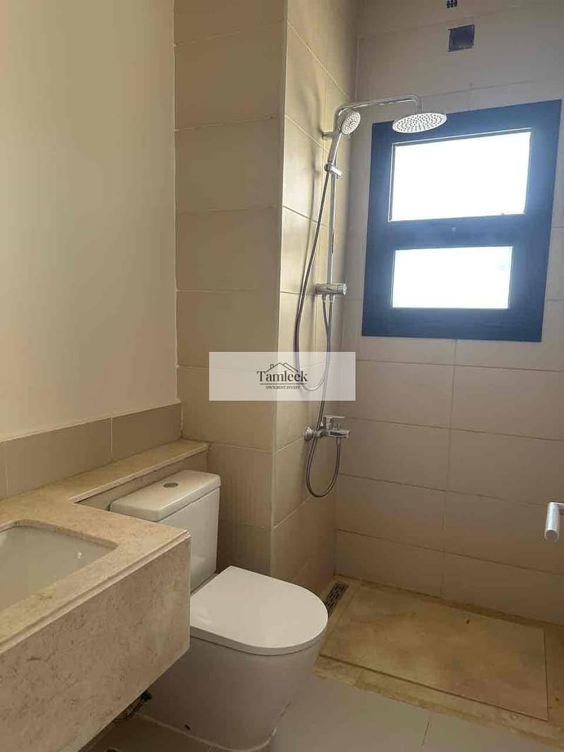 6 6de8c9f9-27b1-4da1-b385-51c1ee6e4c59. jpg