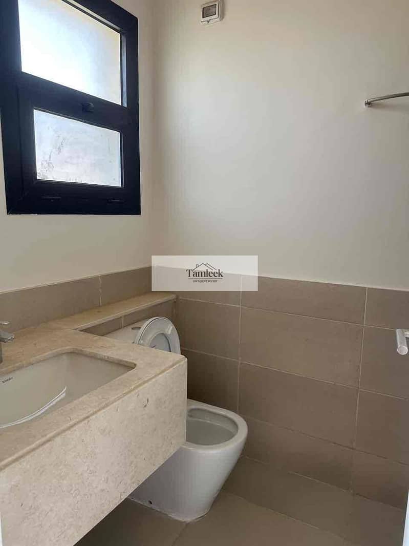 8 238b1800-ccb5-4236-87c4-c456c0e268a1. jpg