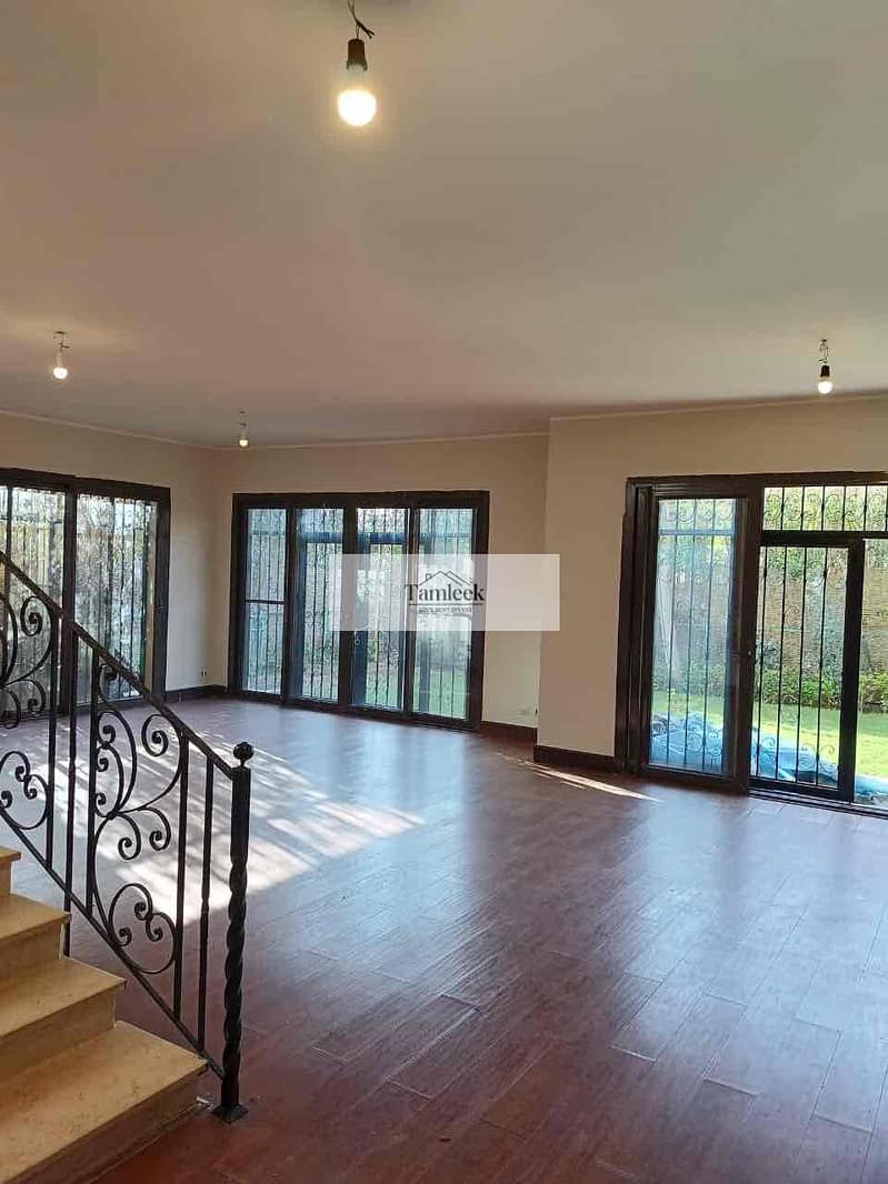 2 d9fff391-f3c9-4d32-94fd-ce080a7309bf. jpg