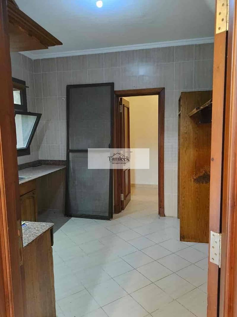 4 81ed1297-9de1-4e14-9b16-584d9fded263. jpg