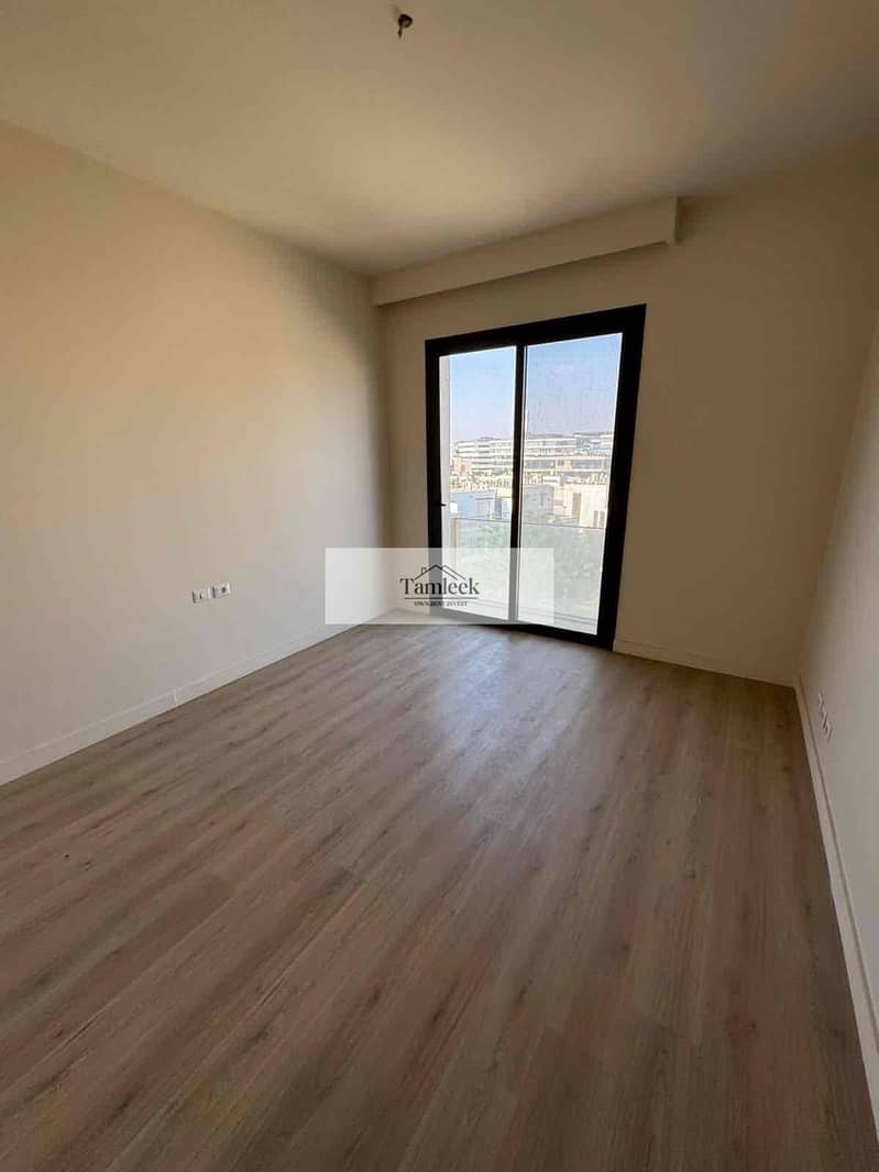 5 e3a57bdd-32fc-4b90-b569-e45586c85a1f. jpg