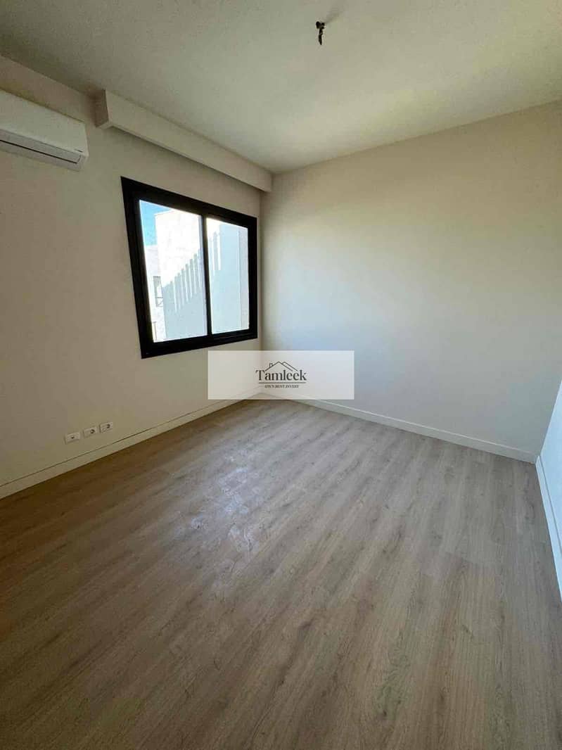 6 d88955be-25dc-4c80-86de-000b25eec5e6. jpg