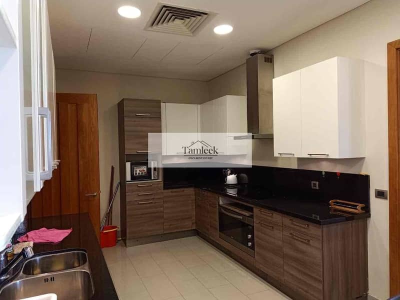 8 b47f36d5-60dd-4d57-b6e2-7c8b3bccad7c. jpg