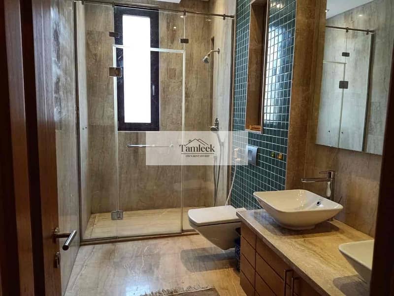 10 c592afa3-ee8c-438a-845f-ba4da61b71b1. jpg