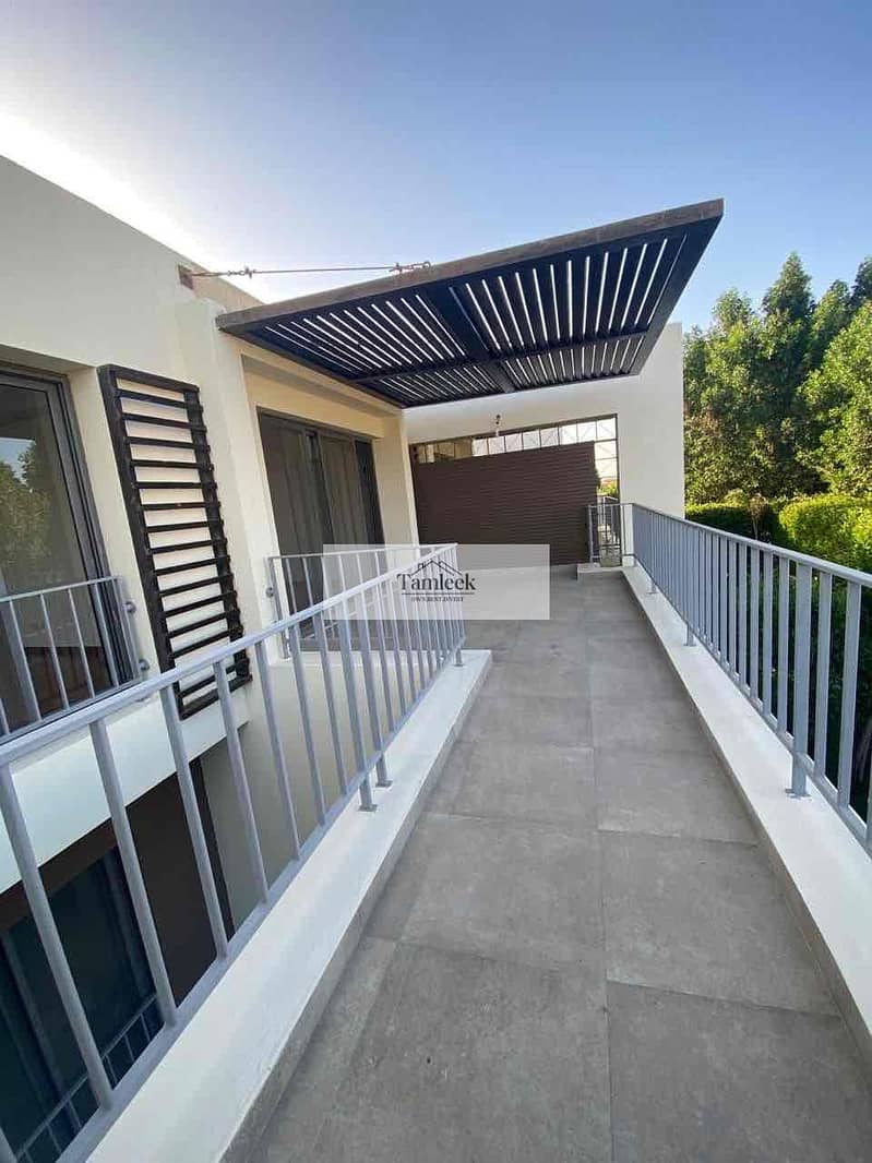 3 99bcc876-bcc0-4d15-a89c-81d9e3e98df7. jpg