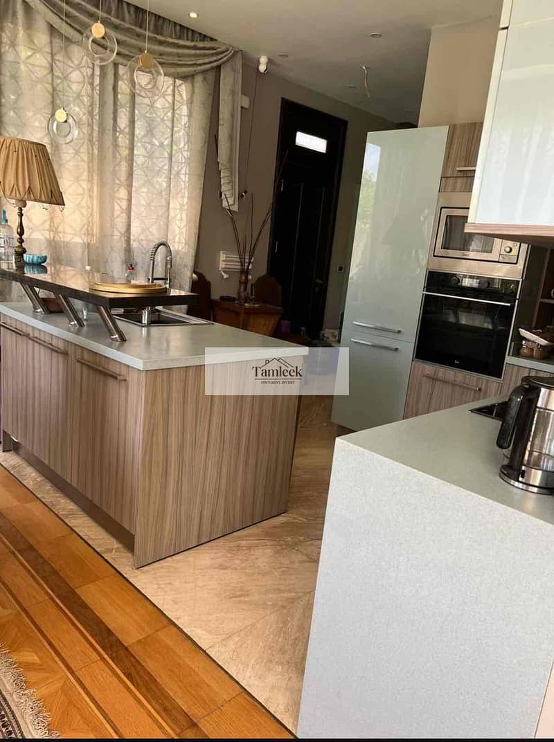 3 dc9d7d96-cc01-43bb-a746-0e59d3ae709a. jpg