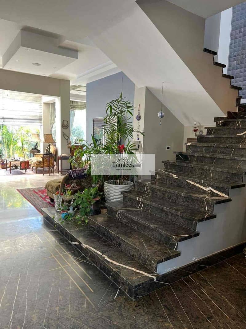 4 e7661a68-5f04-4a8c-b421-dfc48843d4e0. jpg