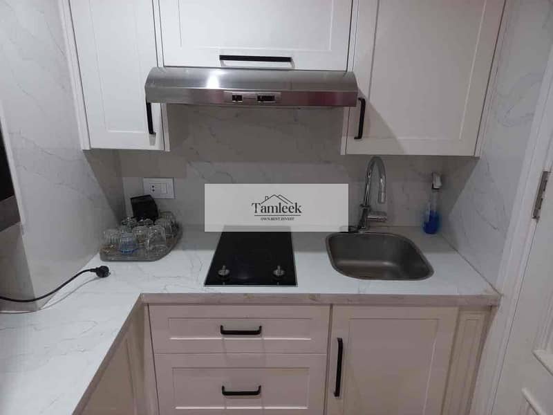 ee38a8b3-babd-4e80-afb6-a75b5c9ab089. jpg