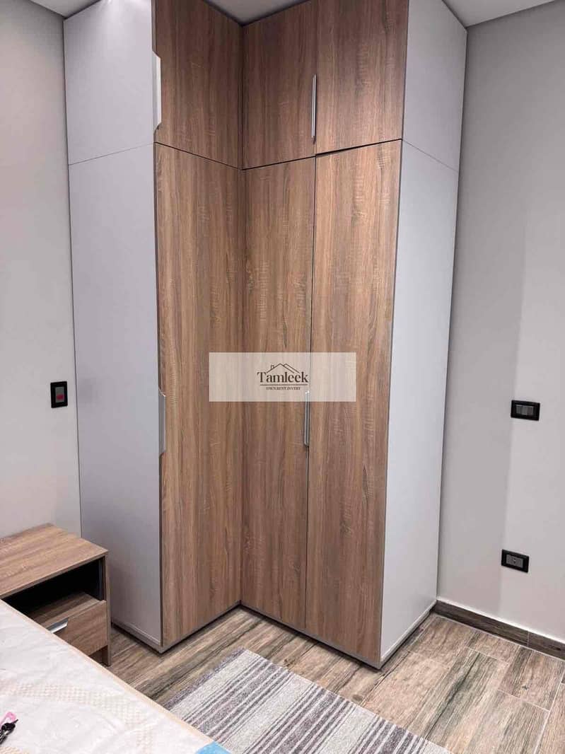 6 fe13542d-4acb-43af-8c9c-8f27edd975a7. jpg