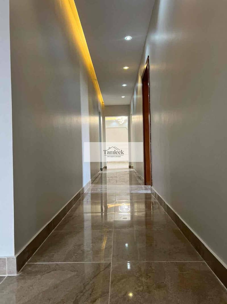 3 f426f76a-75fa-43ac-af93-e8e4a0131ab3. jpg