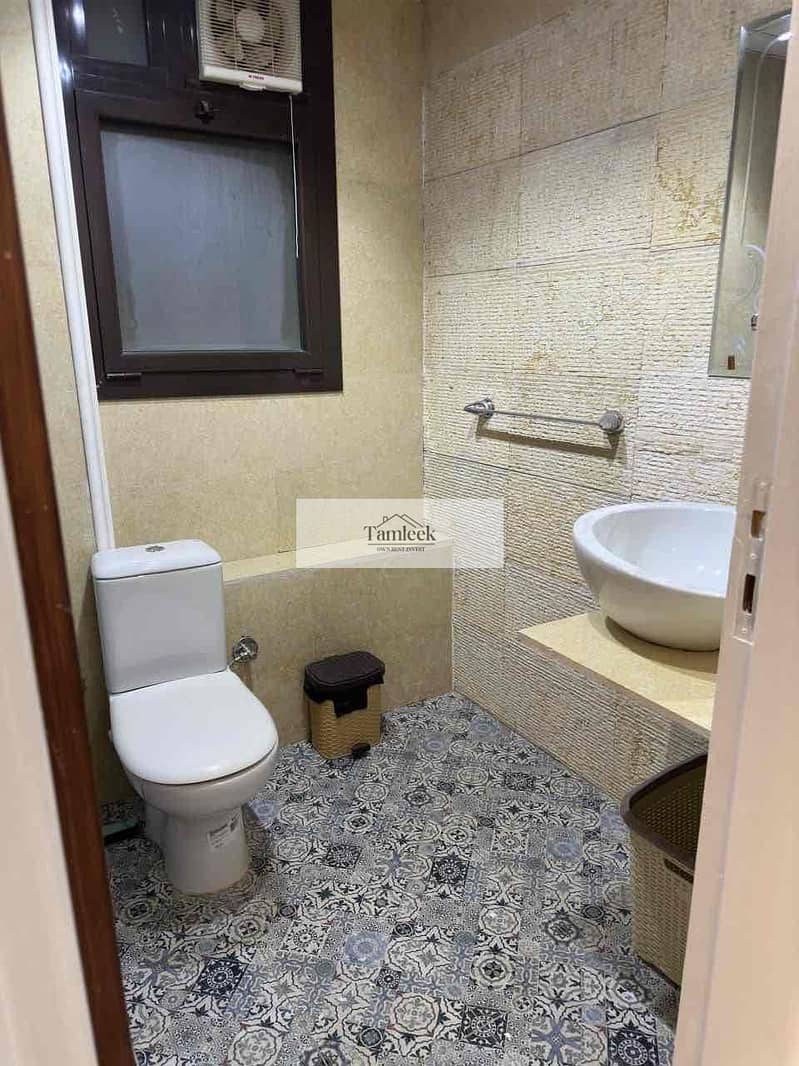 5 53bf2ad9-1a6c-440e-8bdf-eaa7591e26be. jpg