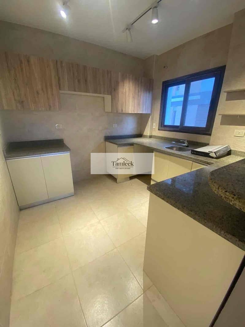 3 3c3fe748-59bc-454f-9601-aada3d7b5d71. jpg