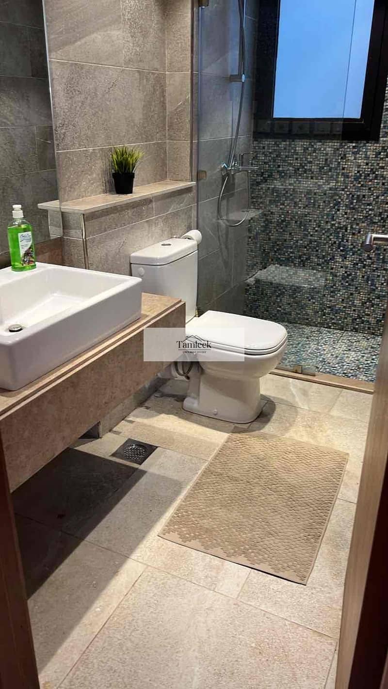 11 329b8213-6bf9-4871-a938-cc3c5731093c. jpg