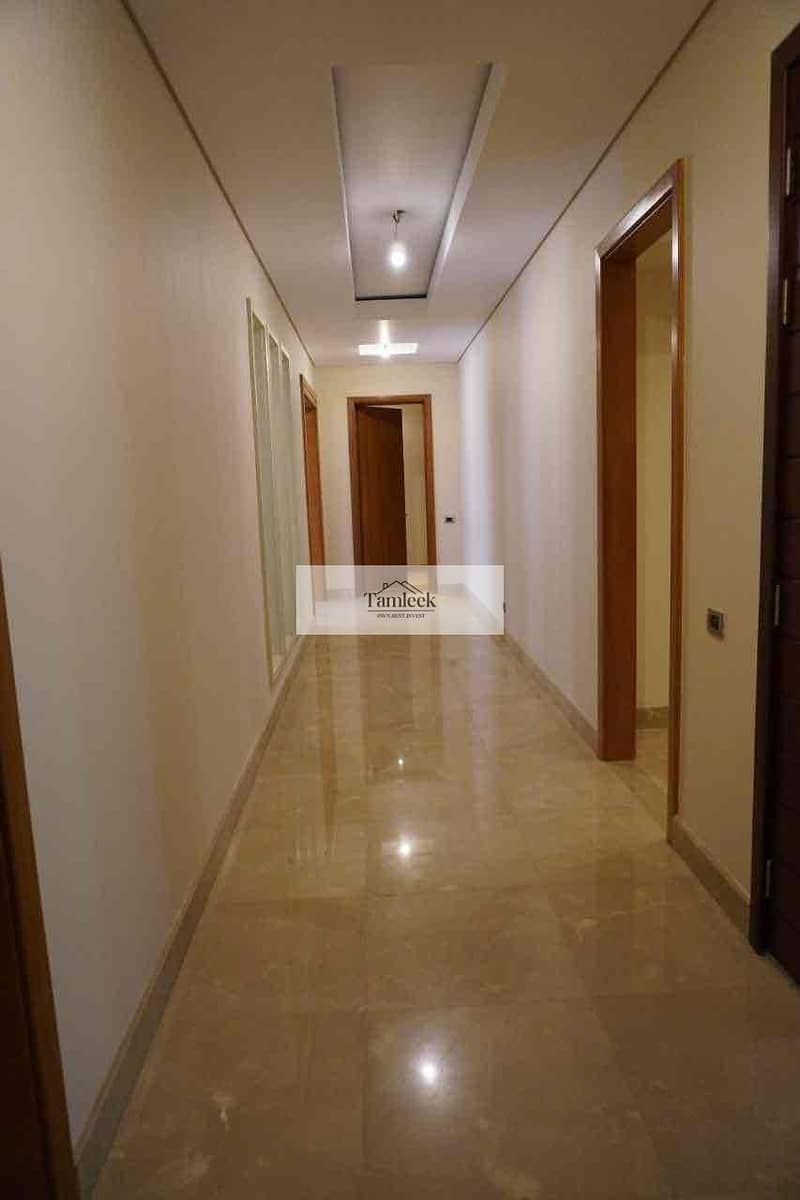 4 e3c443d3-8656-4bdc-a043-cc5eefffe403. jpg