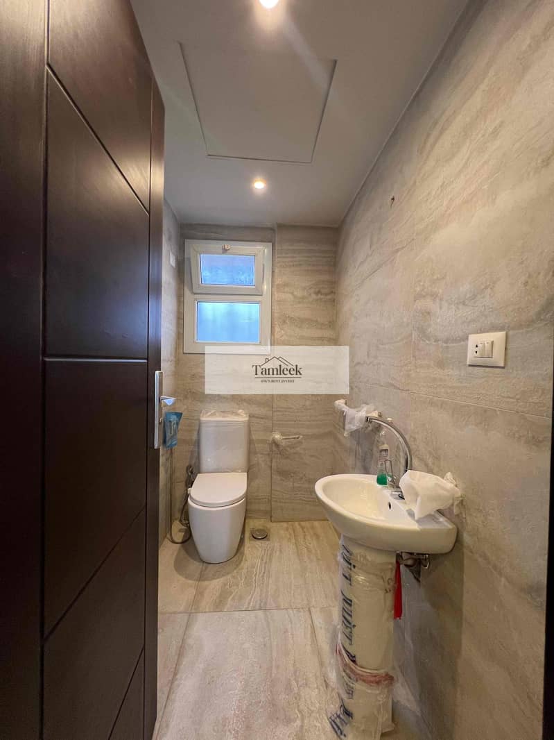 9 057b5a7a-e576-4ceb-8be3-c2a26265170a. jpg