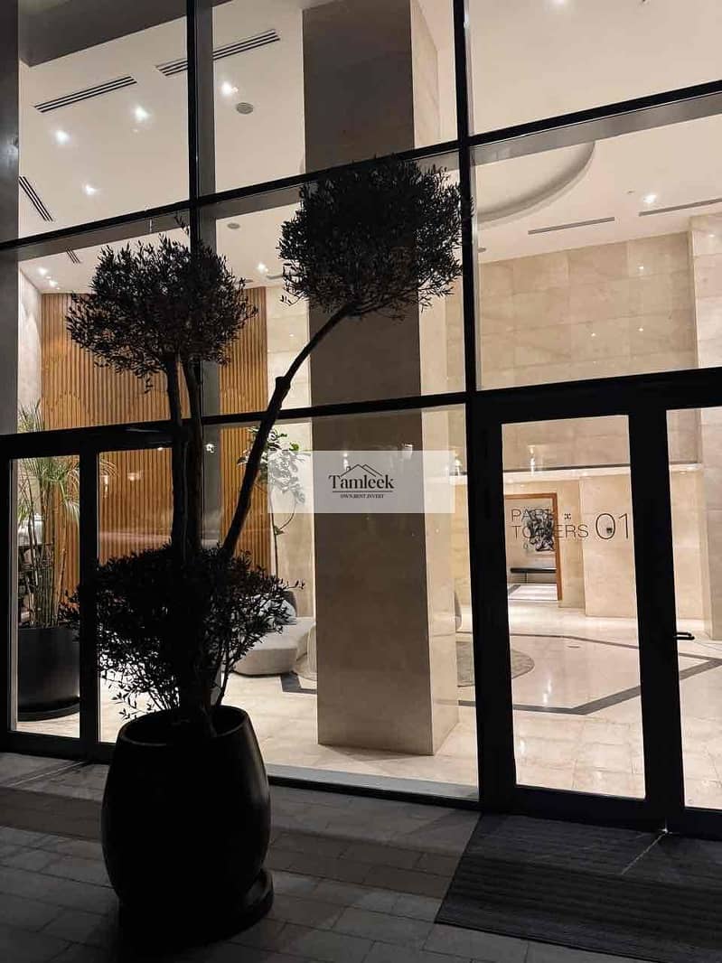 7 5591bf8e-0131-478d-86a2-36aa795b61a8. jpg