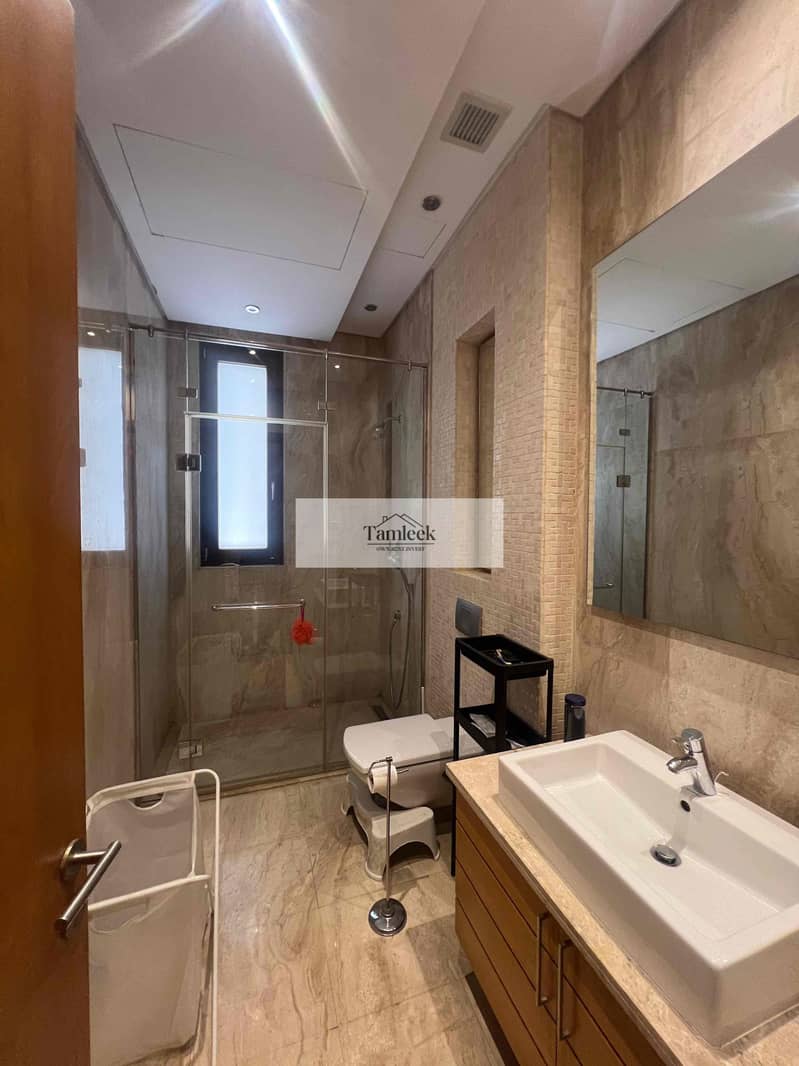 4 5eddc5b3-71b7-4df6-b1ac-25b81d56cb20. jpg