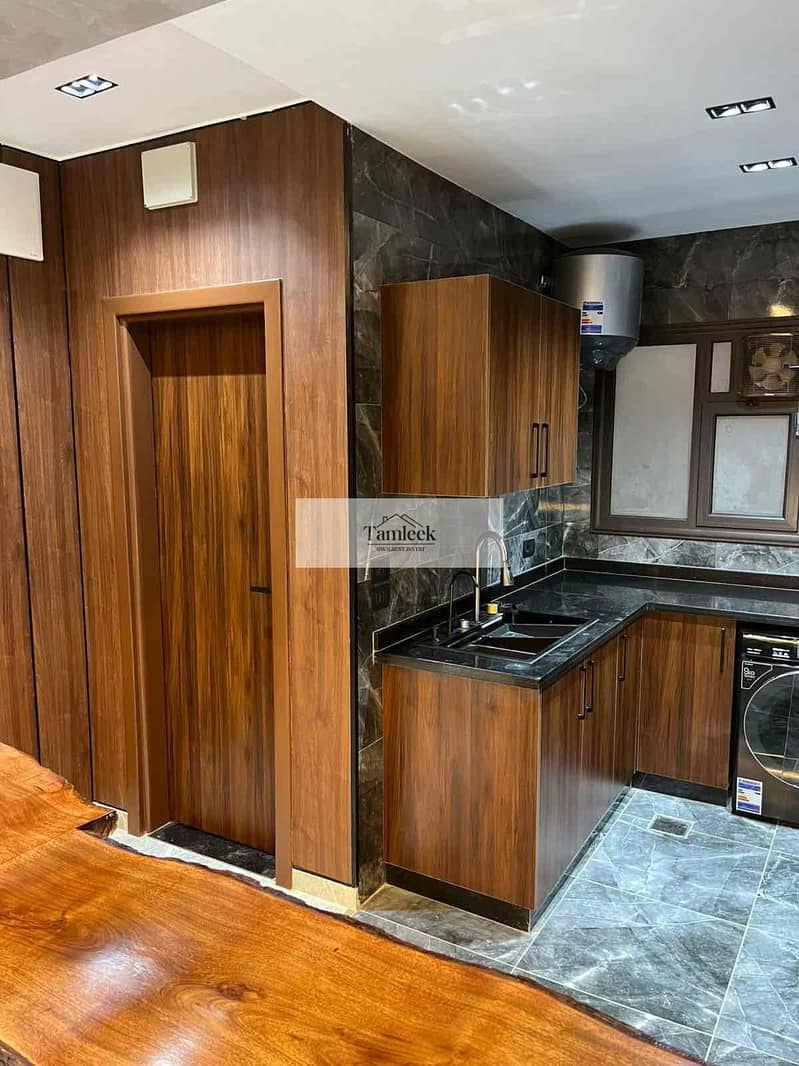 5 7cdf4c63-9553-4813-92eb-eefd1e2b515a. jpg