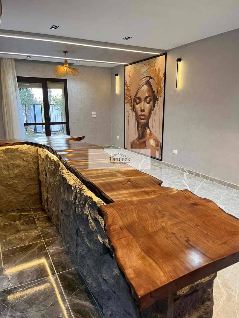 6 be5c6d8d-33fb-48e5-9a94-06a33a4fd061. jpg