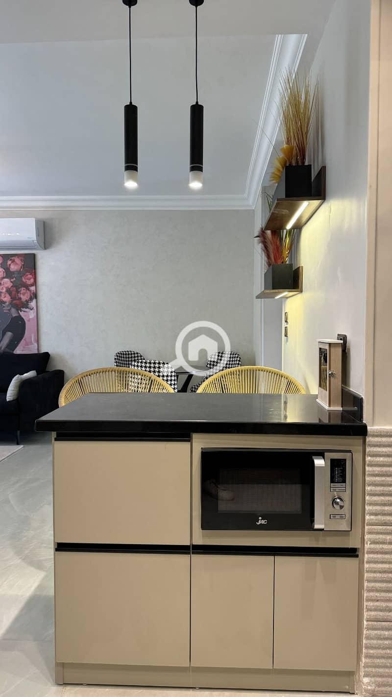 6 1aad3430-4b1d-40d4-8d2b-2f4dff8c5014. jpg