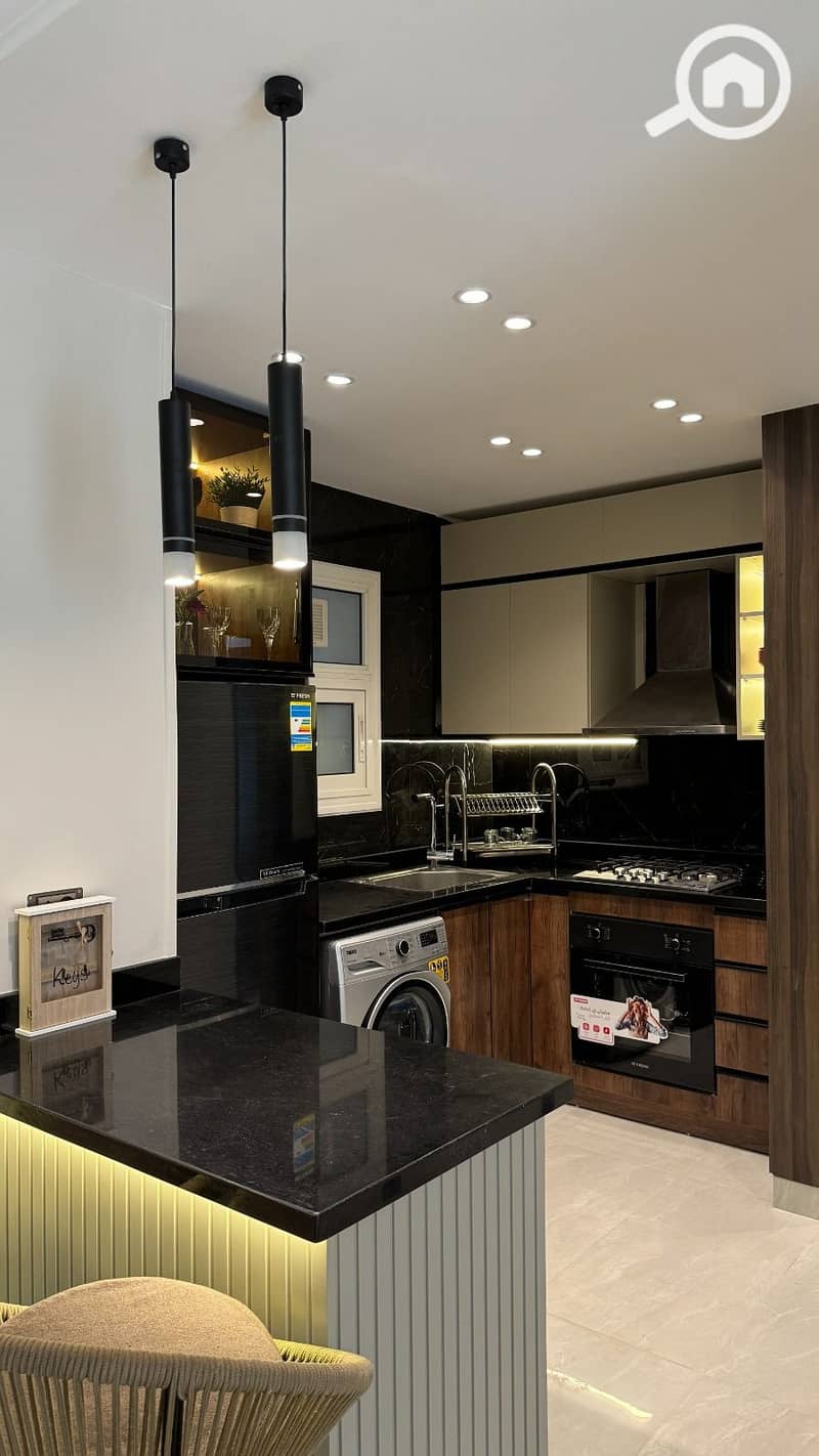 7 1b7401cc-5da6-4627-b242-c9ab10e1d849. jpg