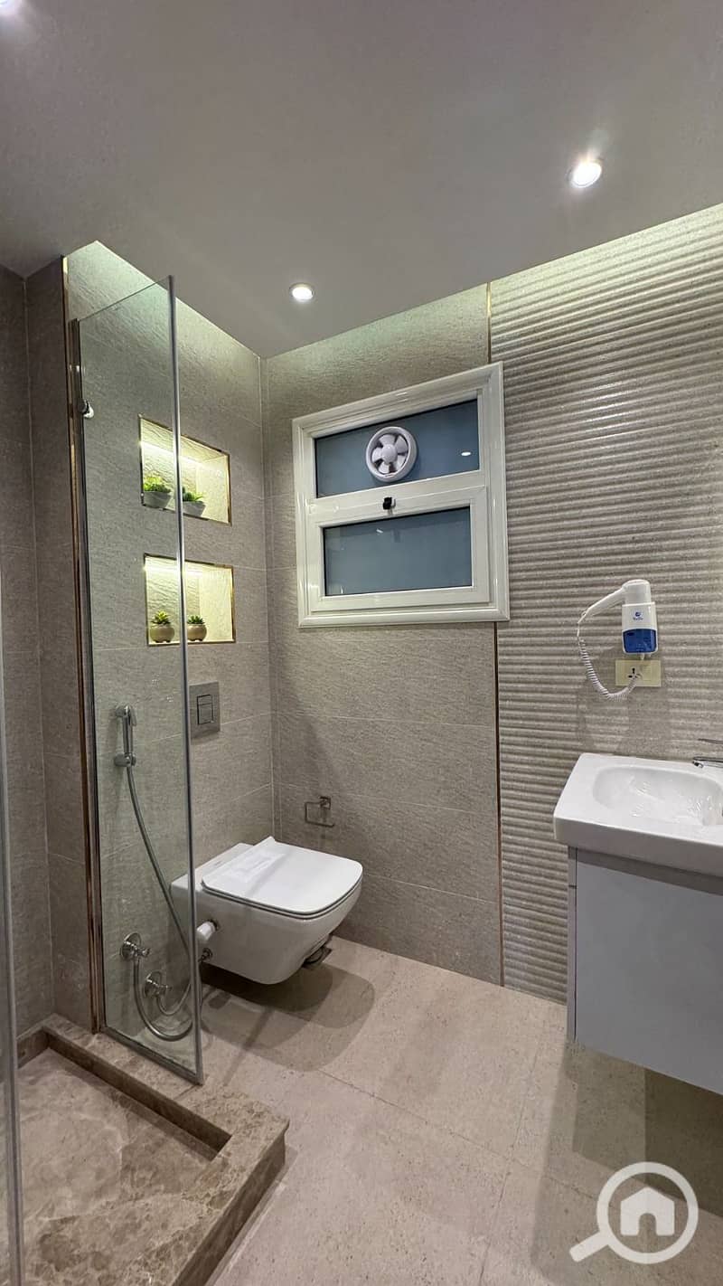 21 d98cdf8d-773f-4681-ad16-5564fa4e5e3f. jpg