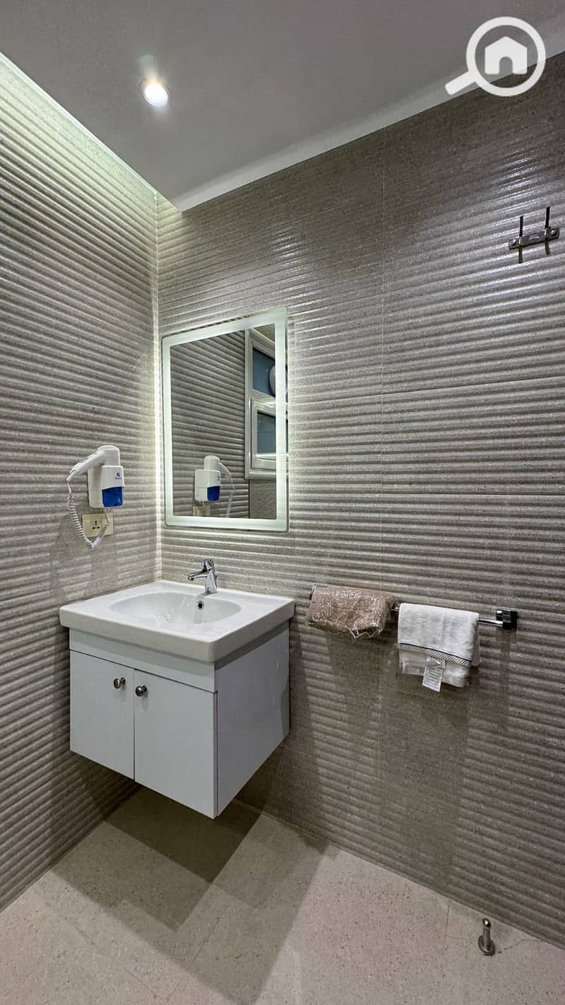 23 e26e13cc-bce9-4fde-8634-d012b5150c18. jpg