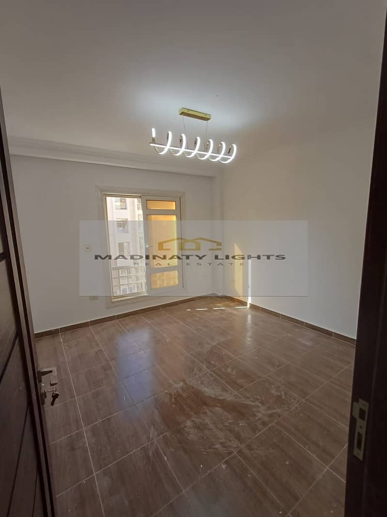 6 9e5ed0e8-b7db-4955-9f7d-08a022b5d5cf. jpg