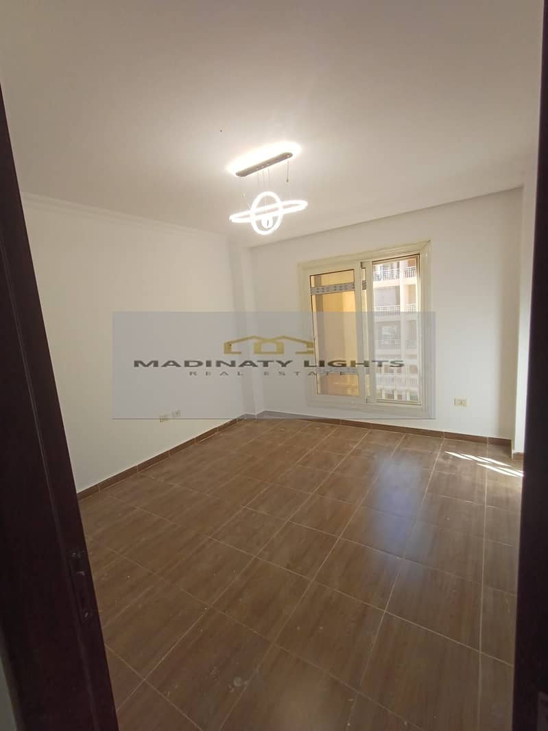 7 5bb383f7-82e5-41f5-8f06-a7c6f62dcc8e. jpg