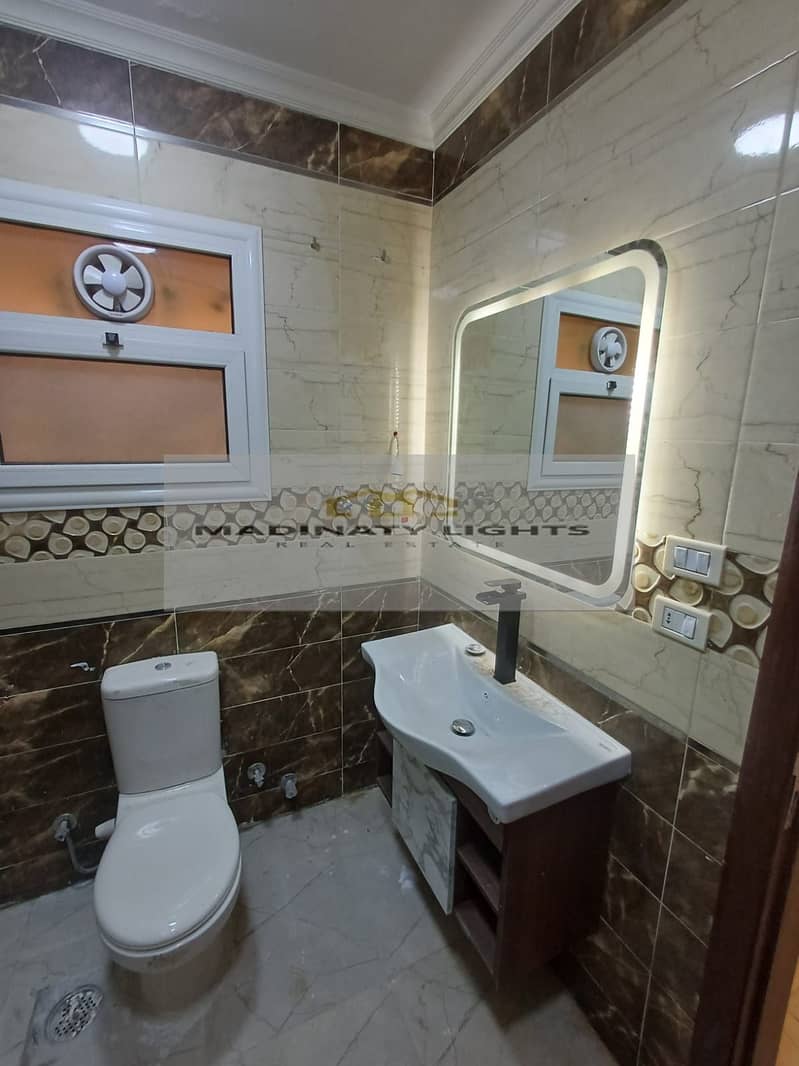 8 9b30eea9-a2a2-4bcb-8620-c0cf5db522f5. jpg