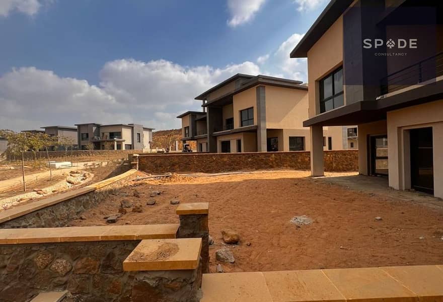 9 c7360c51-dd44-4625-bbf5-db252a5ac7a1. jpg