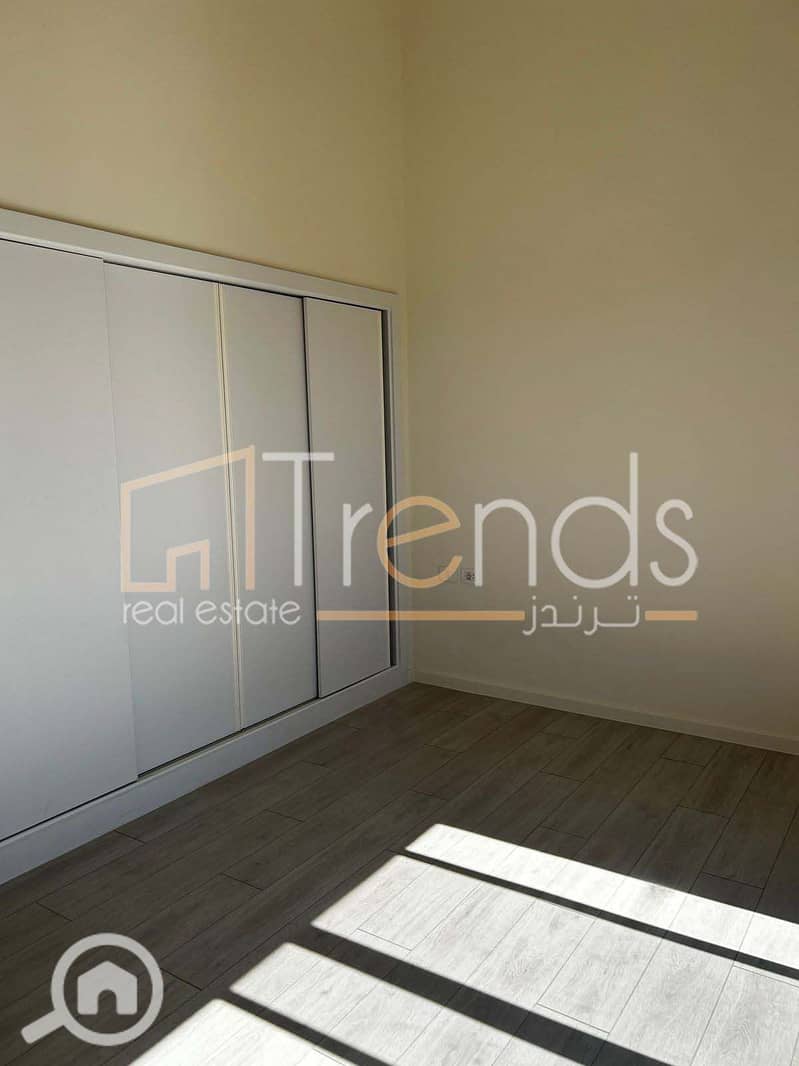 5 WhatsApp Image 2025-10-30 at 1.35. 32 PM (3). jpg