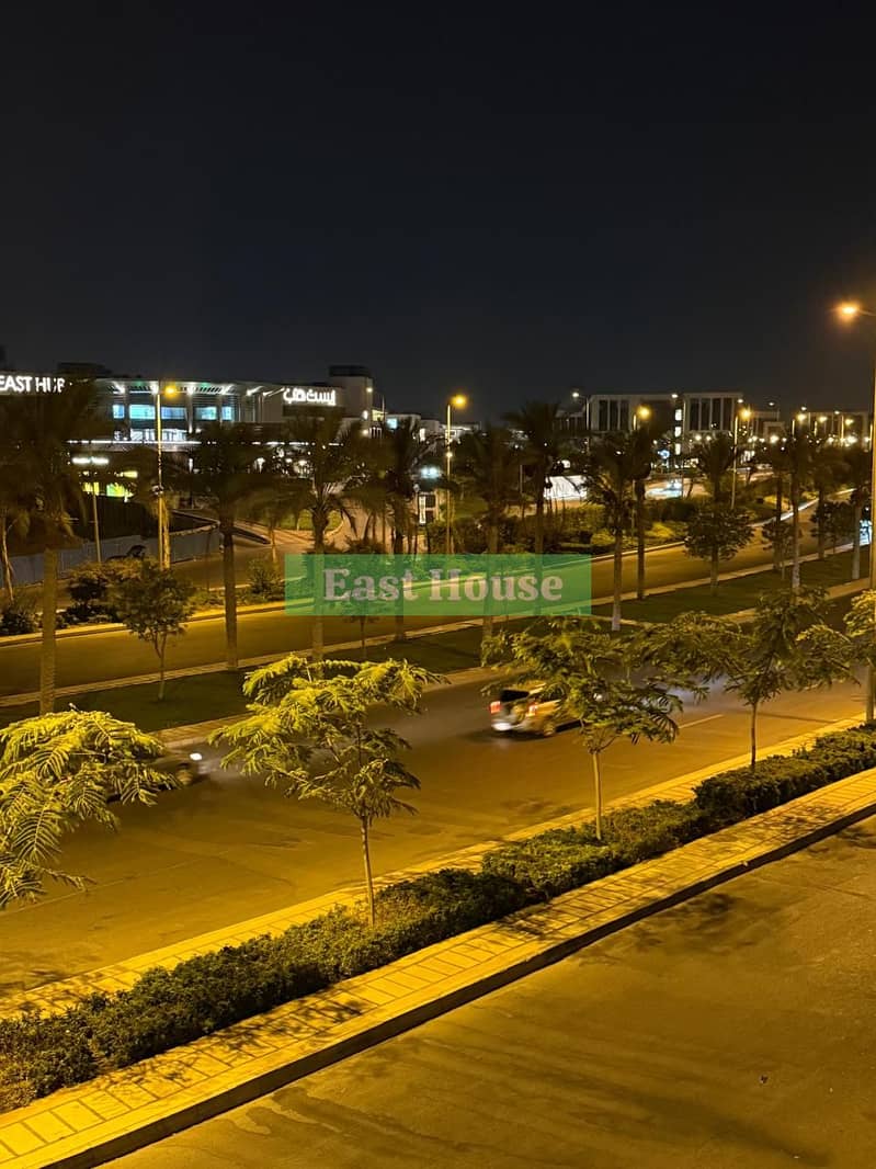 4 d60f36bf-9d13-452f-84bd-58e9b7e6de3c. jpeg