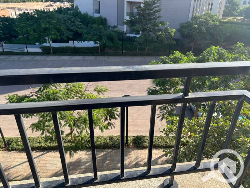 5 WhatsApp Image 2025-11-04 at 17.58. 17 (3). jpeg