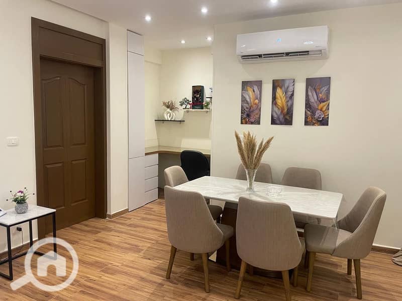 6 558443292_2667044876965441_1022289553197162844_n. jpg