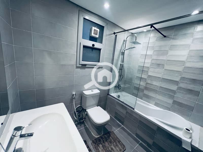 3 WhatsApp Image 2025-11-05 at 11.55. 33 AM. jpeg