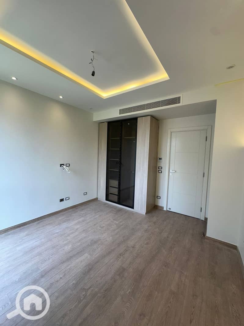 6 0b7cf4a6-67ef-45be-9214-434b543a3c85. jpeg